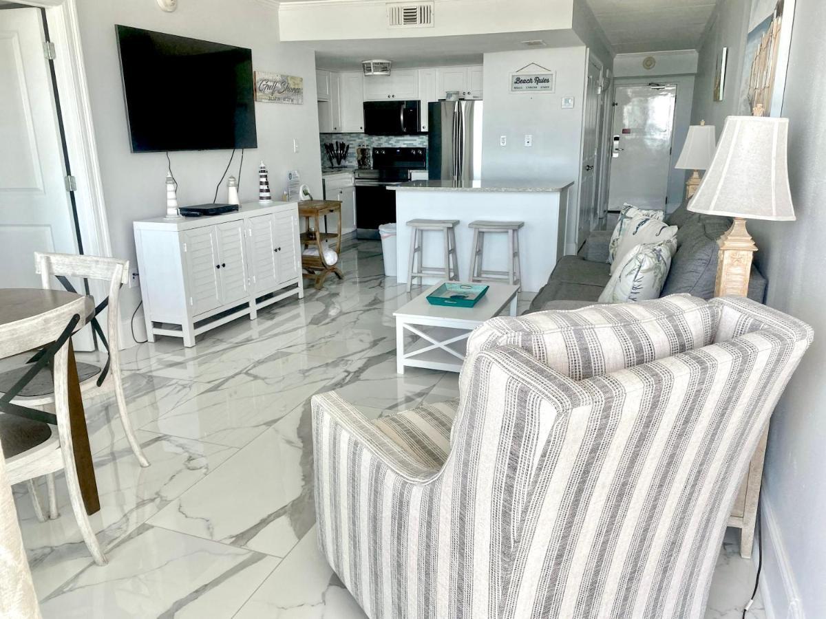 Island Winds East 202 By Albvr - Beautifully Renovated Beachfront Condo & Steps Away From Hangout & More! غولف شورز المظهر الخارجي الصورة