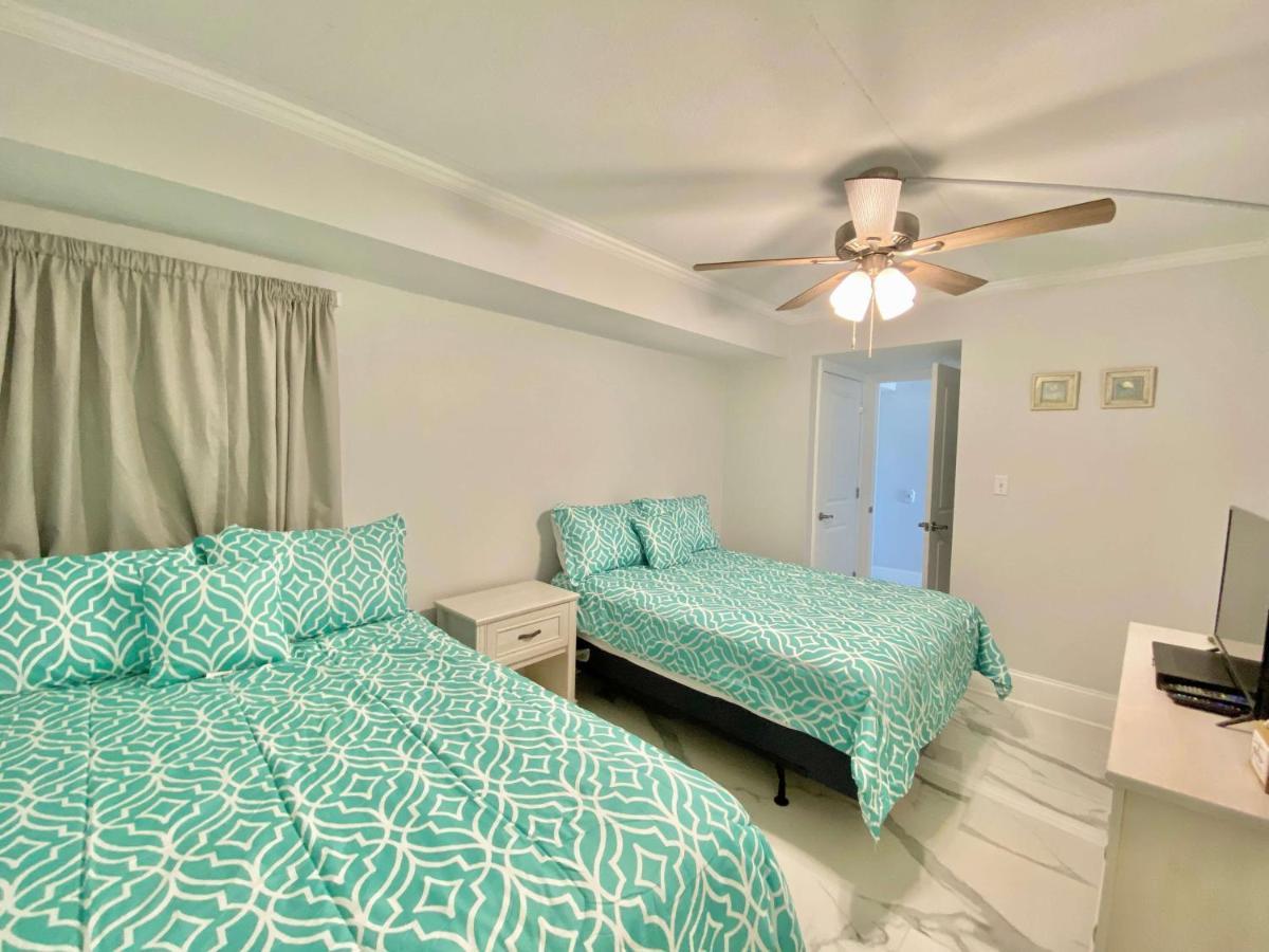 Island Winds East 202 By Albvr - Beautifully Renovated Beachfront Condo & Steps Away From Hangout & More! غولف شورز المظهر الخارجي الصورة