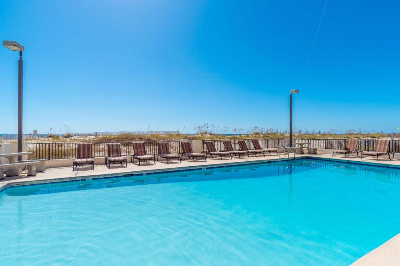 Island Winds East 202 By Albvr - Beautifully Renovated Beachfront Condo & Steps Away From Hangout & More! غولف شورز المظهر الخارجي الصورة
