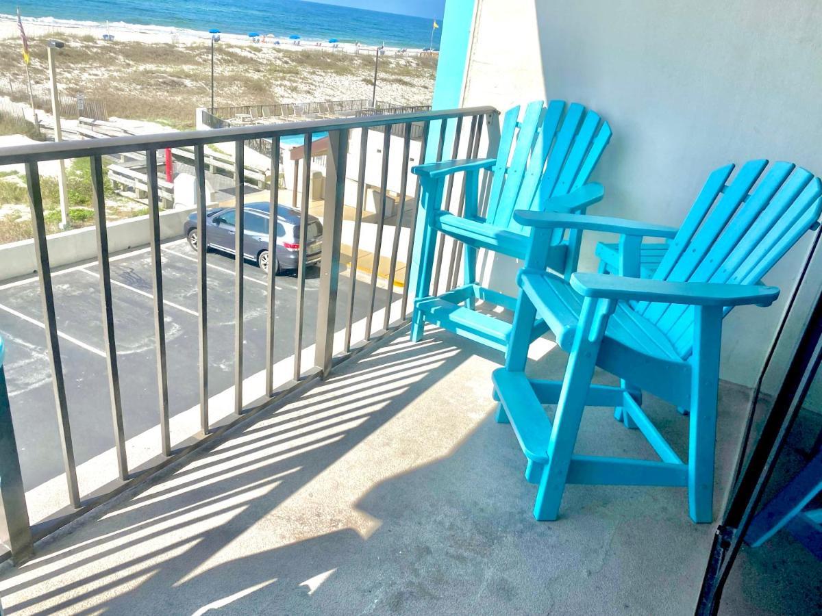 Island Winds East 202 By Albvr - Beautifully Renovated Beachfront Condo & Steps Away From Hangout & More! غولف شورز المظهر الخارجي الصورة