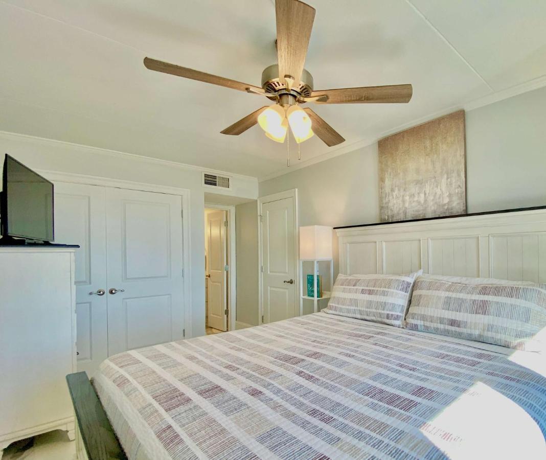 Island Winds East 202 By Albvr - Beautifully Renovated Beachfront Condo & Steps Away From Hangout & More! غولف شورز المظهر الخارجي الصورة